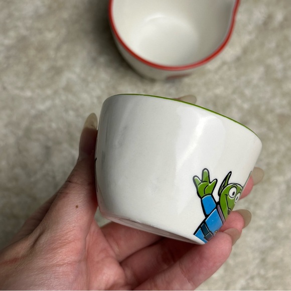 Rae Dunn Measuring Cup - FIRM - Picture 13 of 16